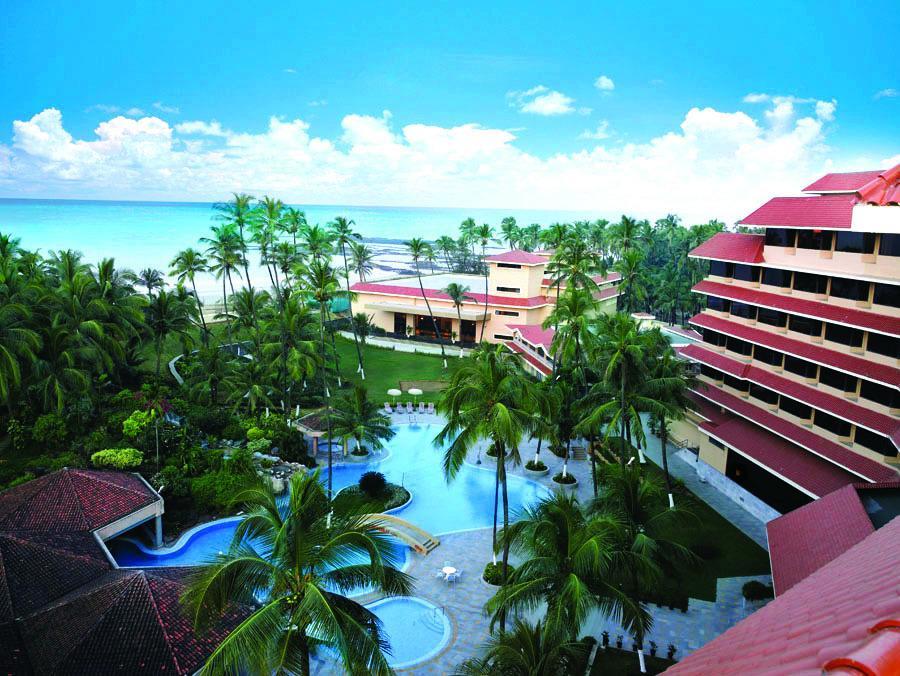 The Retreat Hotel & Convention Centre Mumbai Bagian luar foto
